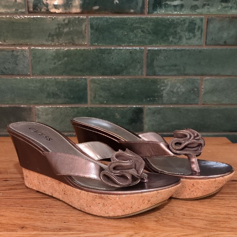 Guess Metallic Leather Cork Wedge Thong Sandals Silver Floral Accent